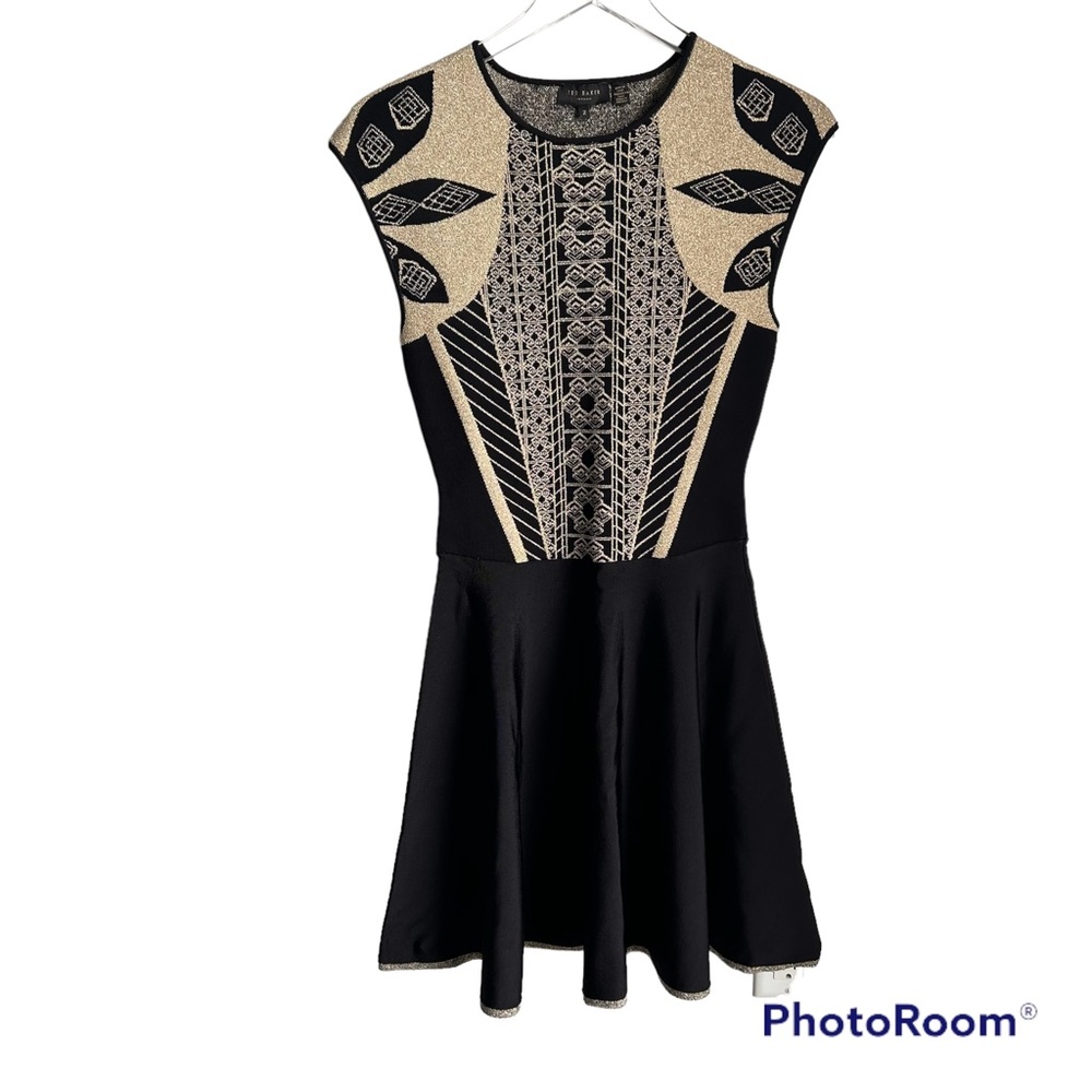 Ted Baker London ‘Jenkins’ knitted Metallic Jacquard Skater Dress.Size 2